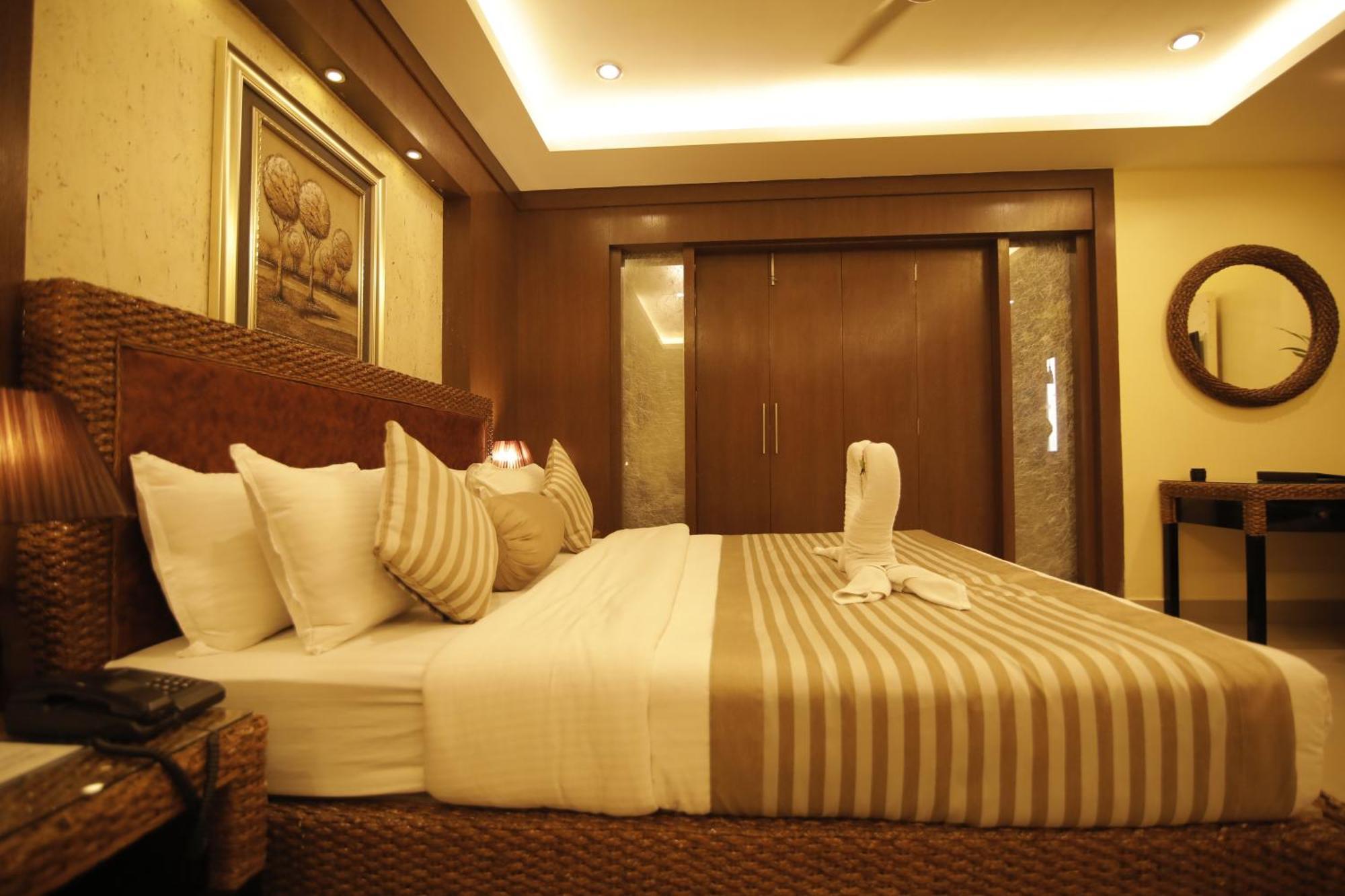 Hotel Krc Palace Tezpur Ngoại thất bức ảnh