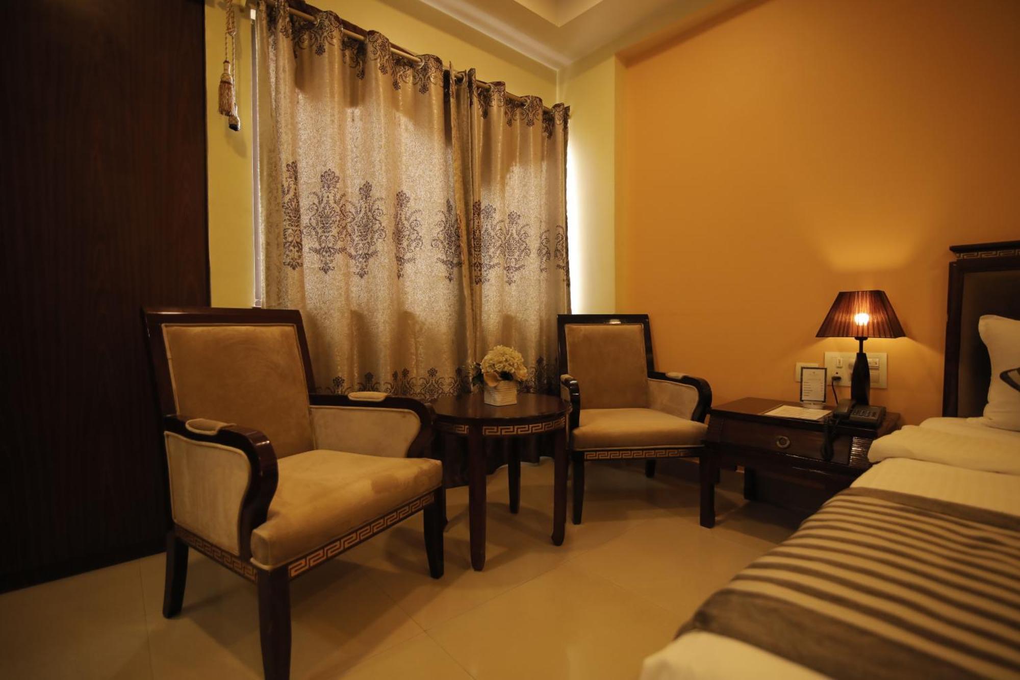 Hotel Krc Palace Tezpur Ngoại thất bức ảnh