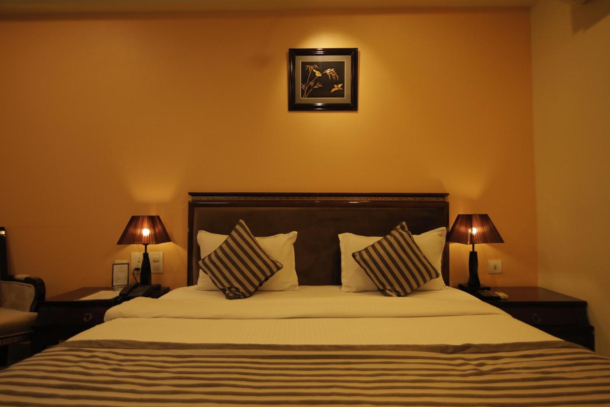 Hotel Krc Palace Tezpur Ngoại thất bức ảnh